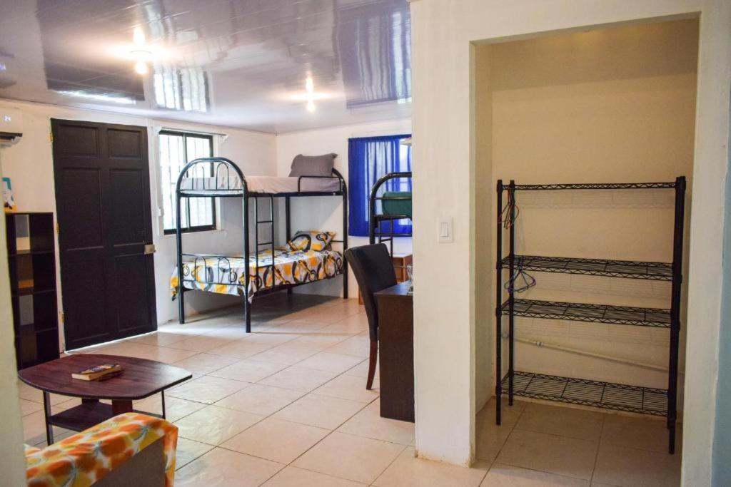 The Backside House Hostel Tamarindo Luaran gambar
